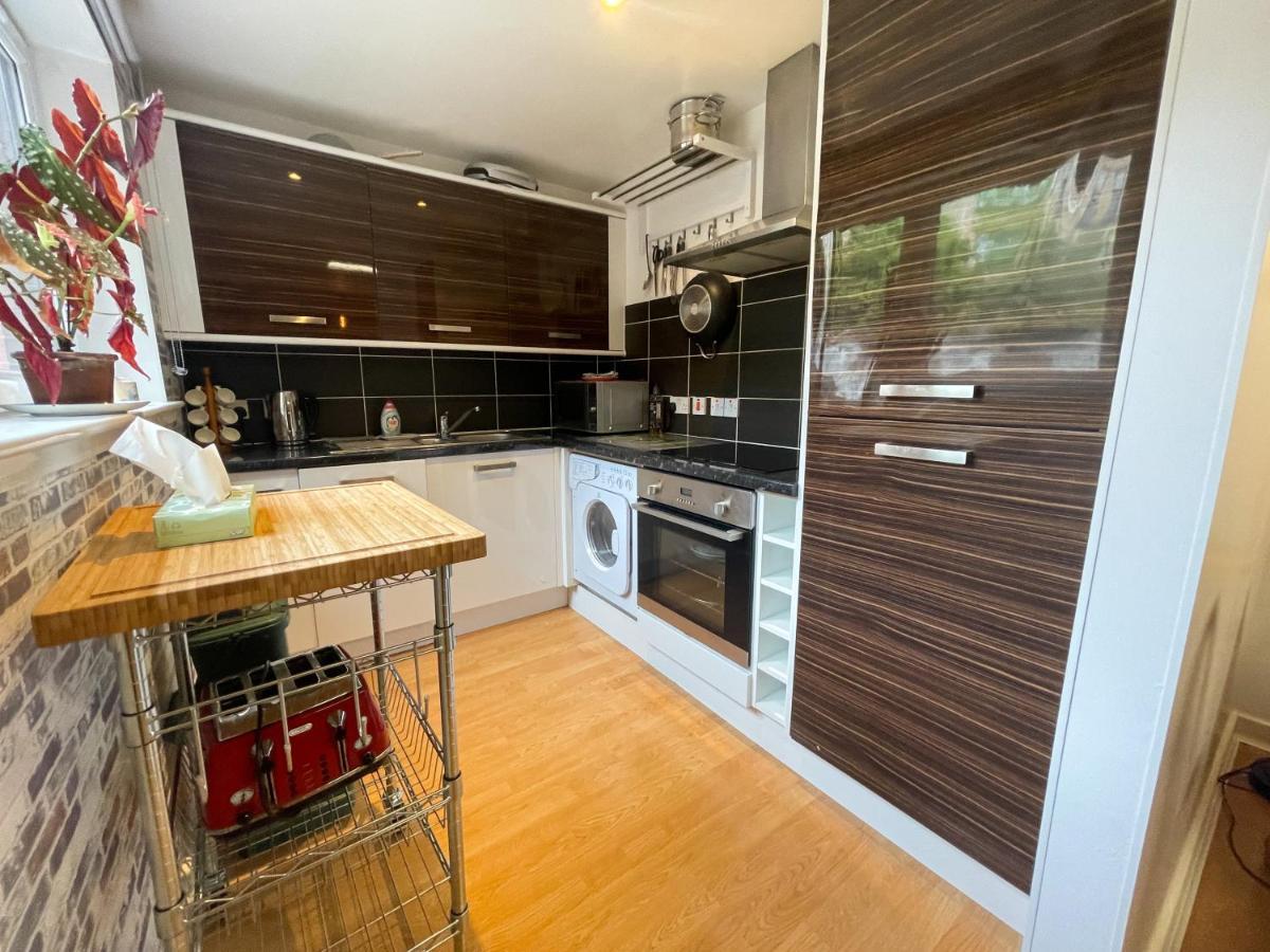 Kelvingrove 2 Bedroom Apartment - Private Parking غلاسغو المظهر الخارجي الصورة
