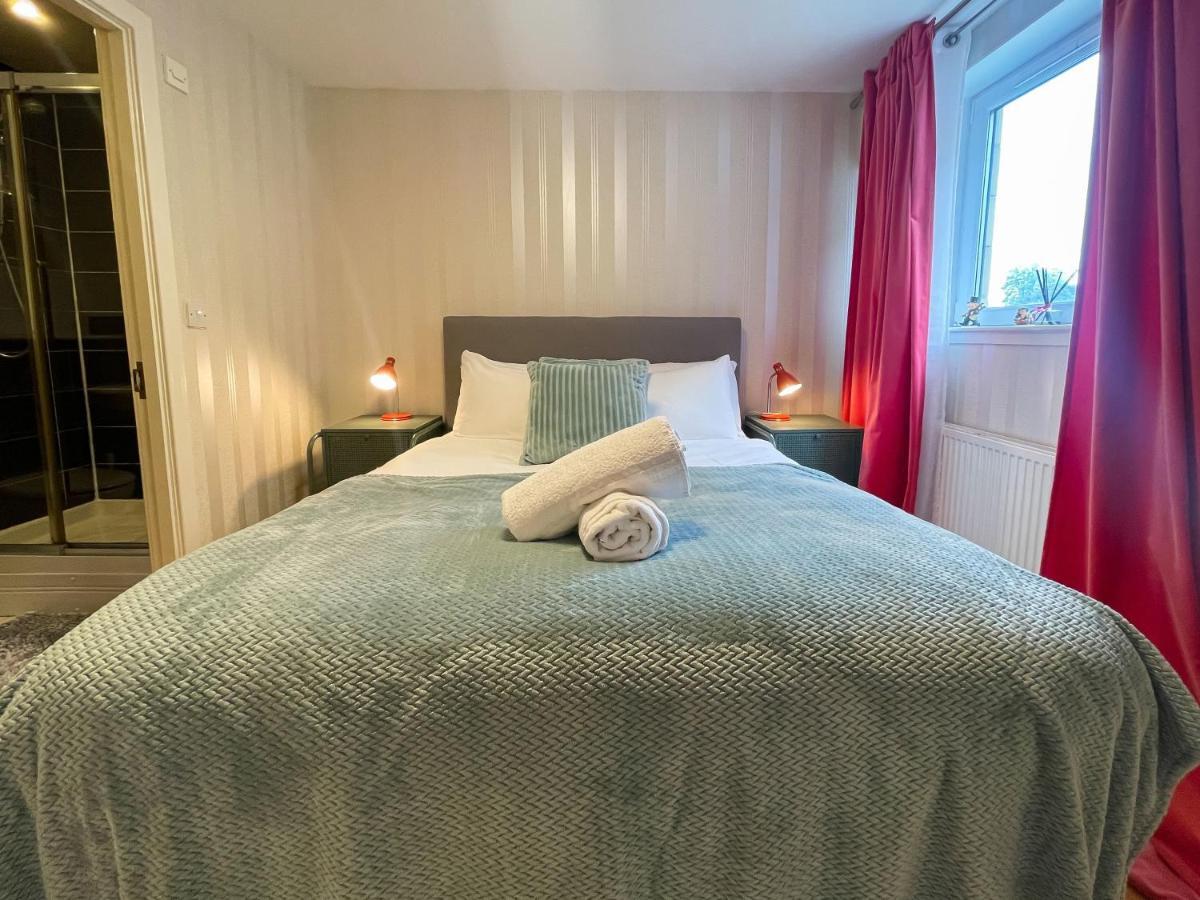 Kelvingrove 2 Bedroom Apartment - Private Parking غلاسغو المظهر الخارجي الصورة