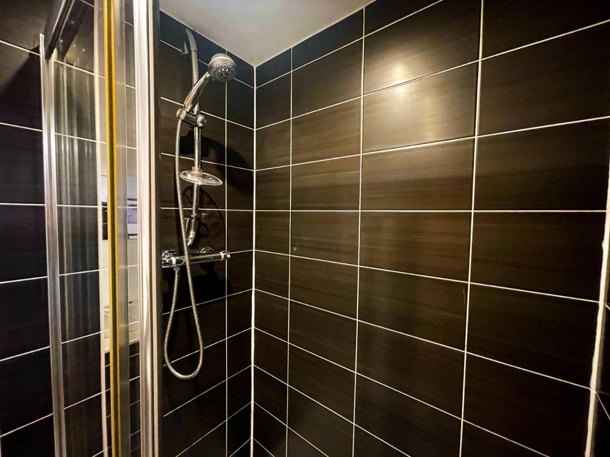 Kelvingrove 2 Bedroom Apartment - Private Parking غلاسغو المظهر الخارجي الصورة